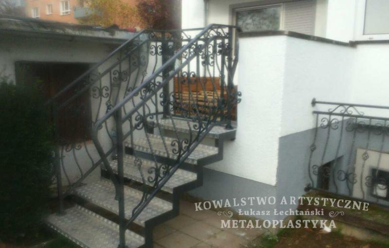 Balustrada zewnętrzna kuta