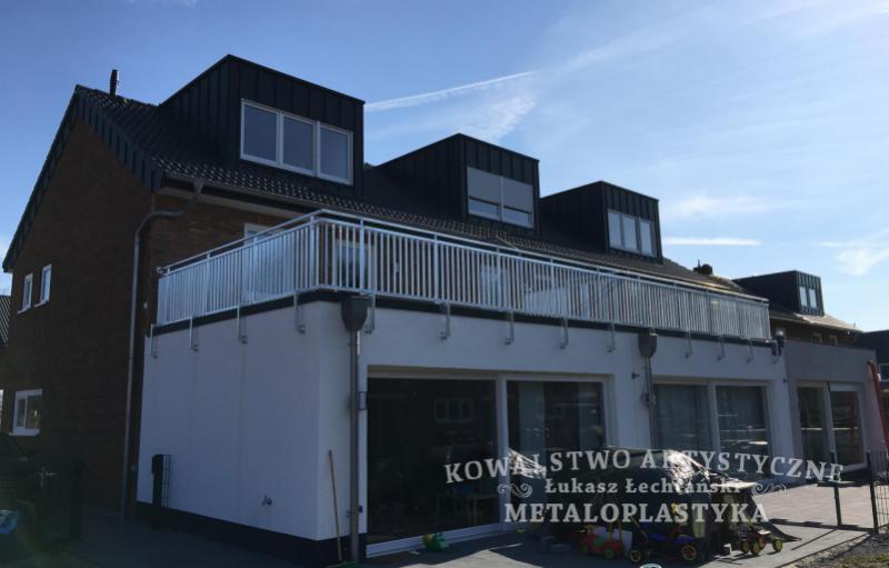 Balustrada zewnętrzna kuta
