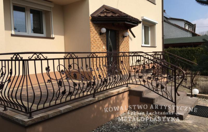 Balustrada zewnętrzna kuta