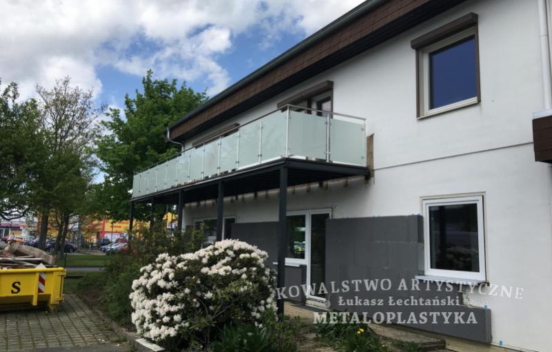 Balustrada zewnętrzna kuta