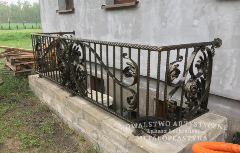 Balustrada zewnętrzna kuta