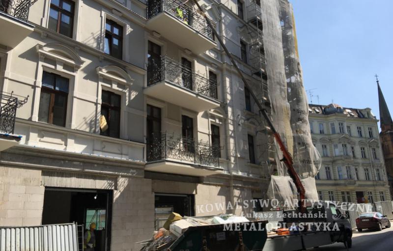 Balustrada zewnętrzna kuta
